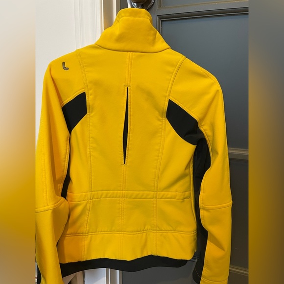 Yellow Lolë jacket - size XS (2-4) - Picture 3 of 4